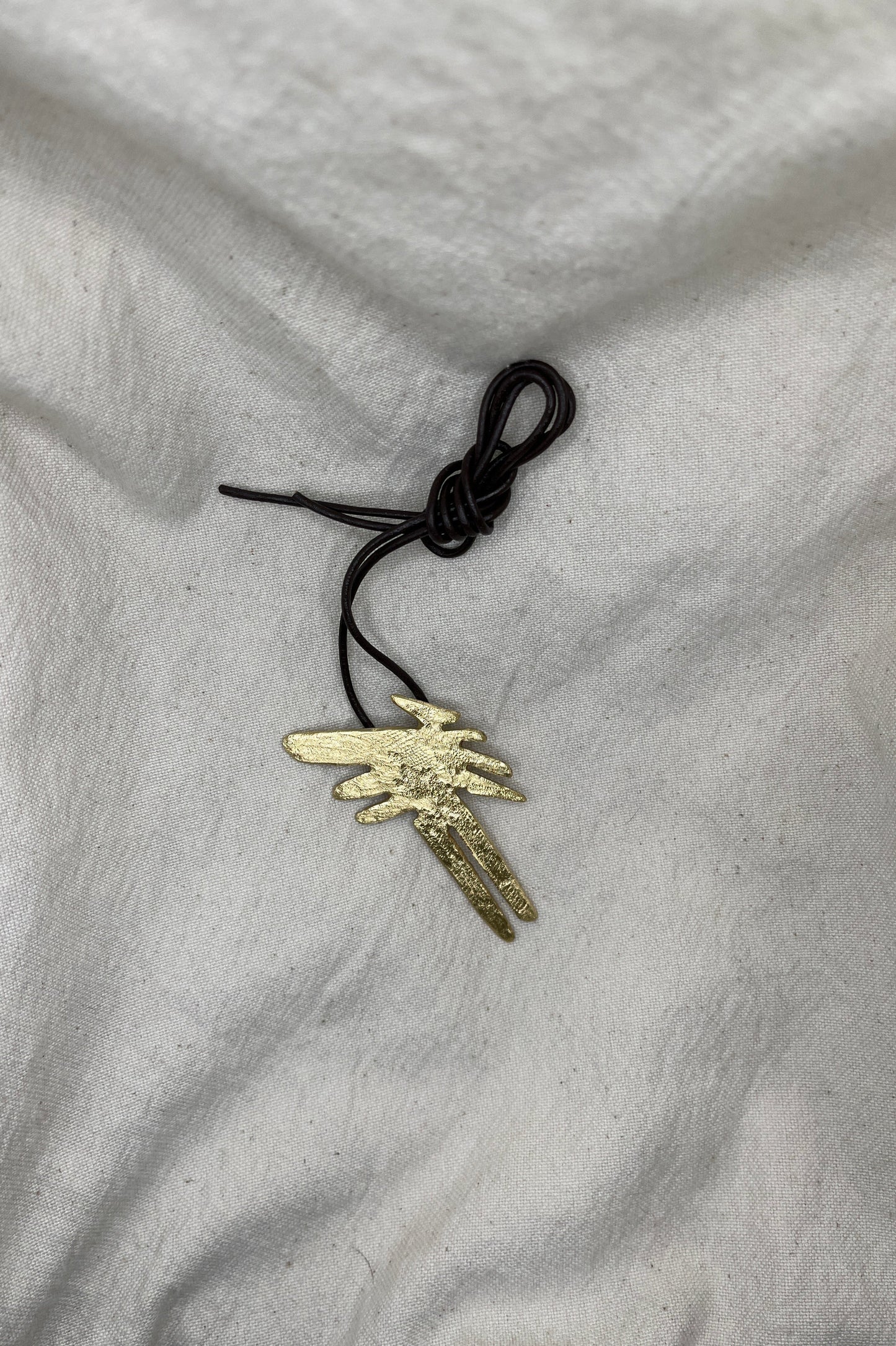 oiseau matte necklace